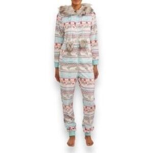 Holiday Time Women's Christmas  Pajama Set With Hood in Blue and Red Holiday